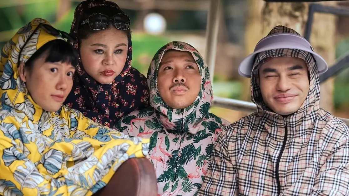 Bộ phim Bộ Tứ Báo Thủ – Ngẫm về “giá trị trăm tỷ” điện ảnh Việt.